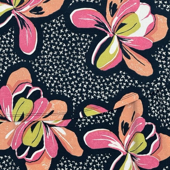 Avenue 26 28 3X Shirt Top Navy Blue Floral Flower Scoop Neck Sleeveless Stretch - Picture 2 of 7